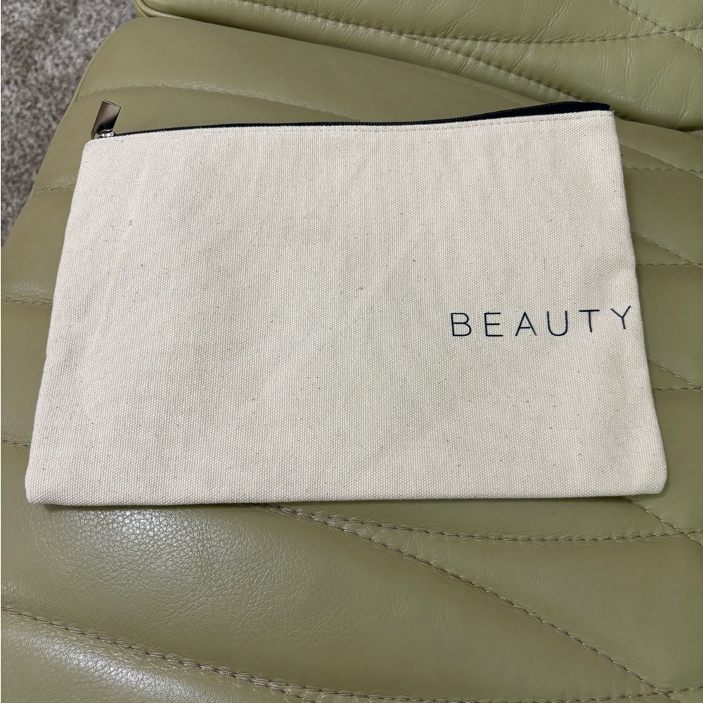 Beauty Counter - NWOT - Makeup Bag 10.5 x 7.5